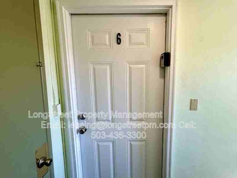 772 Sw Broadway Dr #6 - Photo 5 of 27