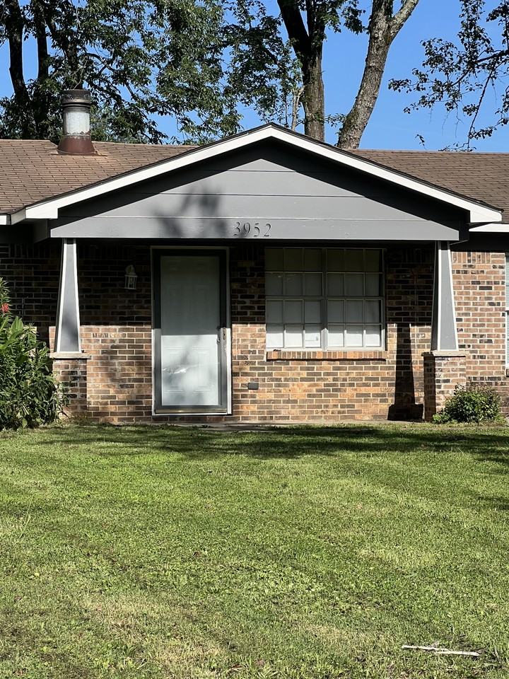 3952 Tanglebush Ln Nw #NA - Photo 2 of 11