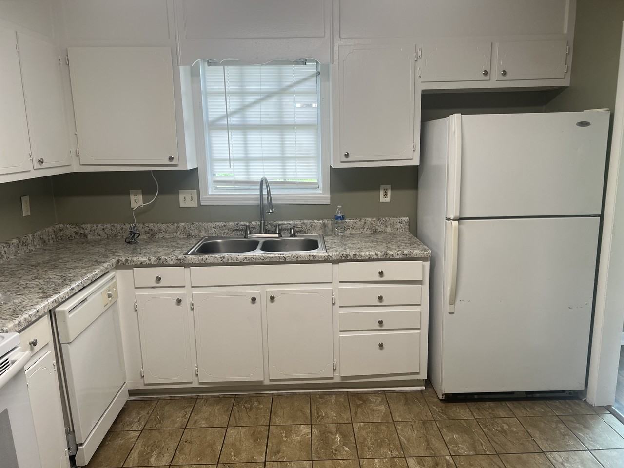 3952 Tanglebush Ln Nw #NA - Photo 6 of 11