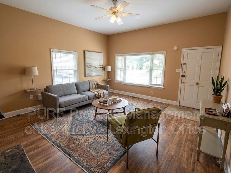 444 N Broadway - Photo 7 of 13