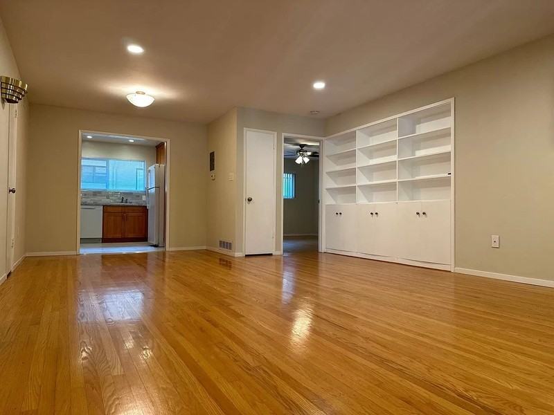 214 Waverley St #5 - Photo 7 of 9
