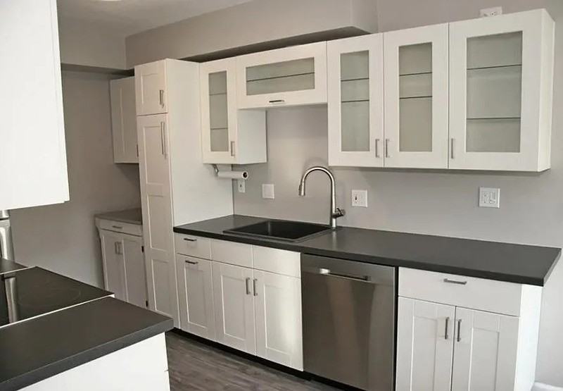 114 N Eucalyptus Ave #5 - Photo 7 of 13