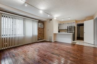 713 W Diversey Pkwy #7 - Photo 1 of 1