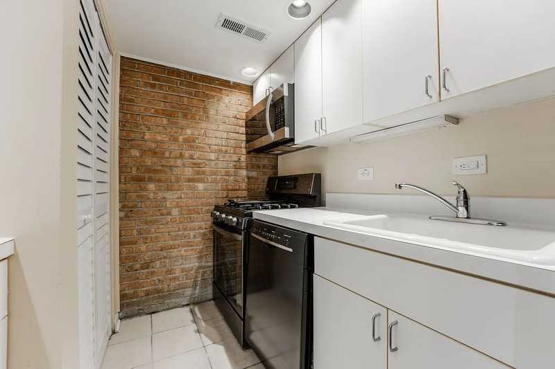 713 W Diversey Pkwy #7 - Photo 3 of 13