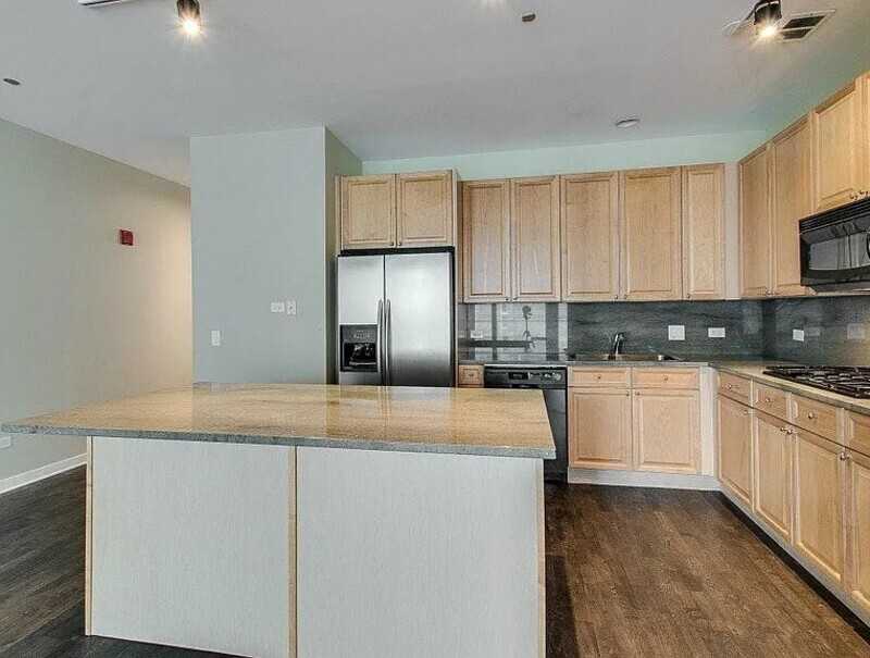 333 N Canal St #1902 - Photo 6 of 11