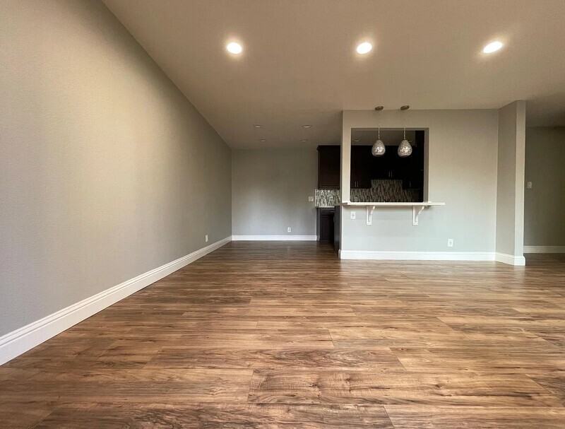 410 Auburn Way #7 - Photo 4 of 16