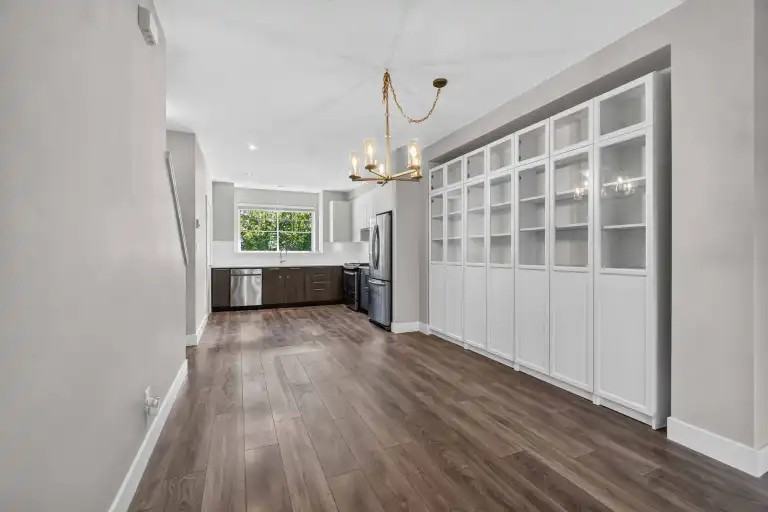 5048 Savile Row #D270 - Photo 5 of 28