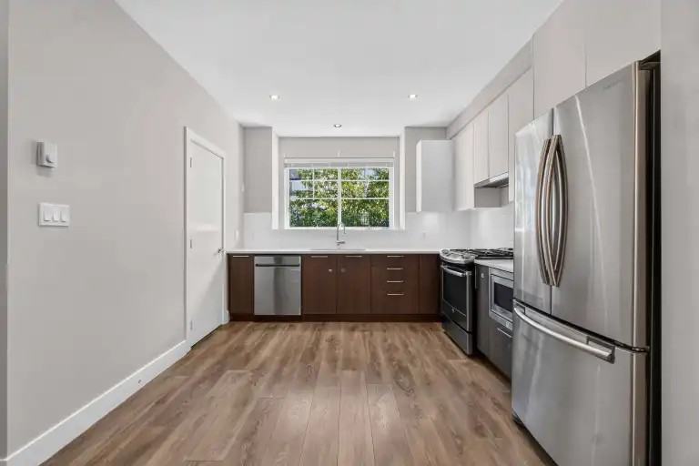 5048 Savile Row #D270 - Photo 7 of 28