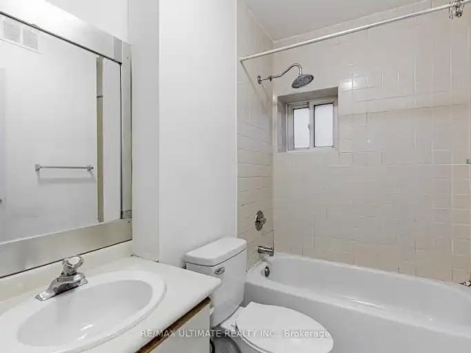 996 Queen St E #4
