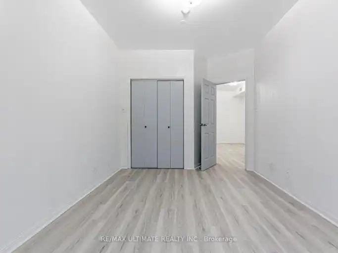 996 Queen St E #4 - Photo 4 of 11