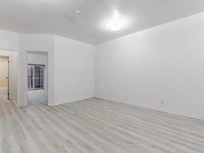 996 Queen St E #4 - Photo 6 of 11