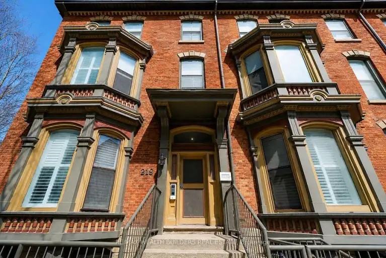 219 Jarvis St #5 - Photo 3 of 7