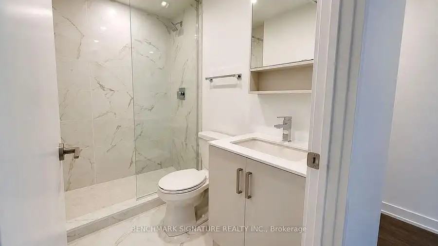 88 Queen St E #3202 - Photo 3 of 8