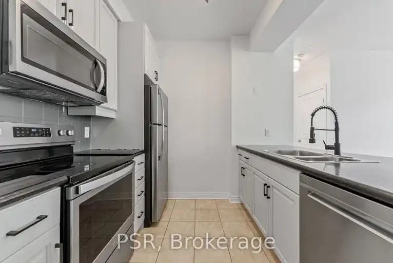 9 Boardwalk Dr #423 - Photo 5 of 13