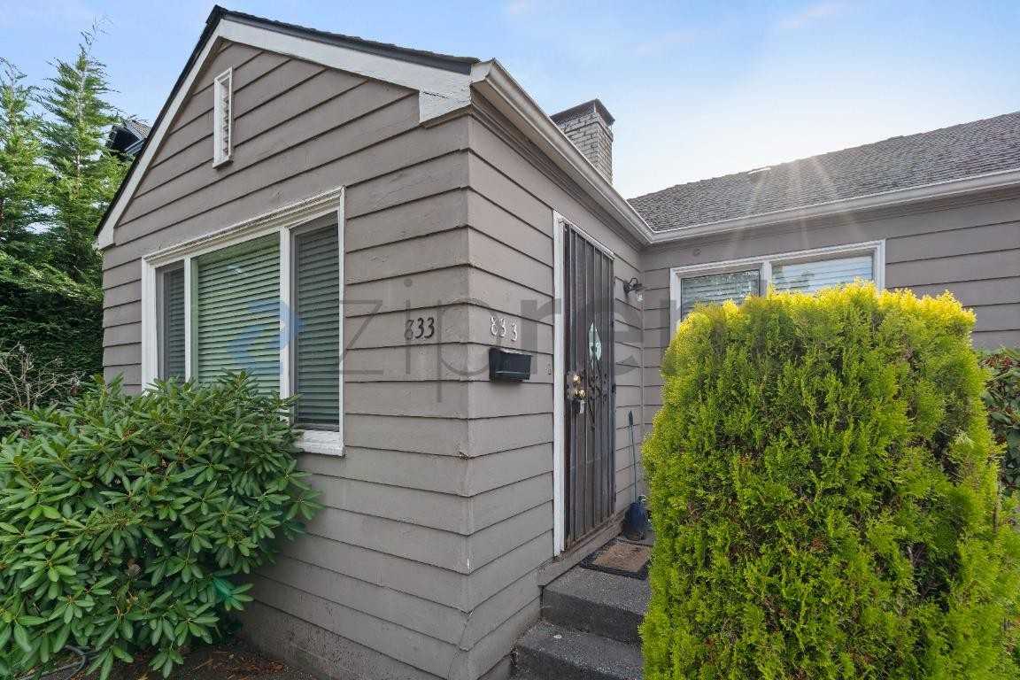 833 16th Ave - Photo 2 of 25