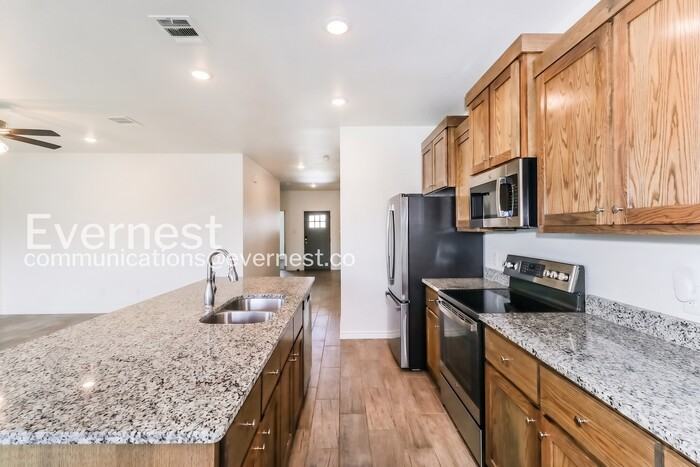 845 Freedom Cir - Photo 4 of 20