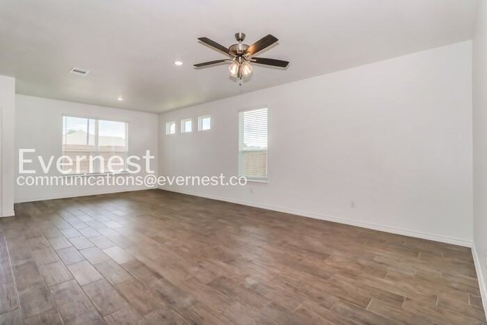 845 Freedom Cir - Photo 6 of 20