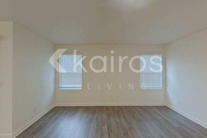 148 George Oxford Dr - Photo 4 of 26