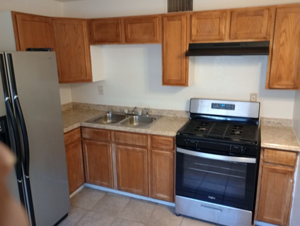 401 N D St #28 - Photo 3 of 20