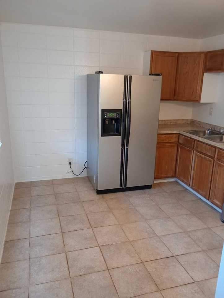 401 N D St #28 - Photo 4 of 20