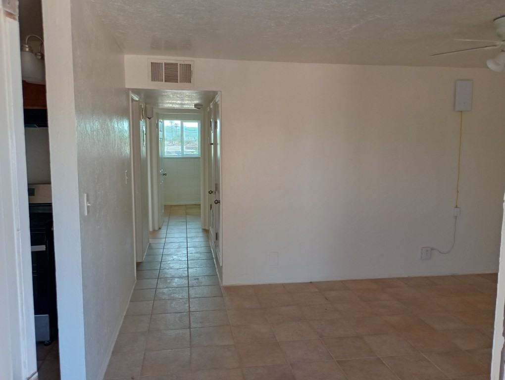 401 N D St #28 - Photo 5 of 20