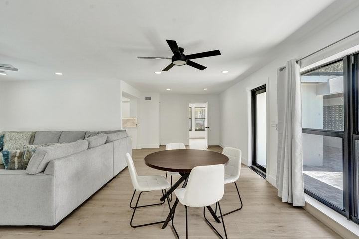 840 Southwest 3rd Street - Photo 4 of 8