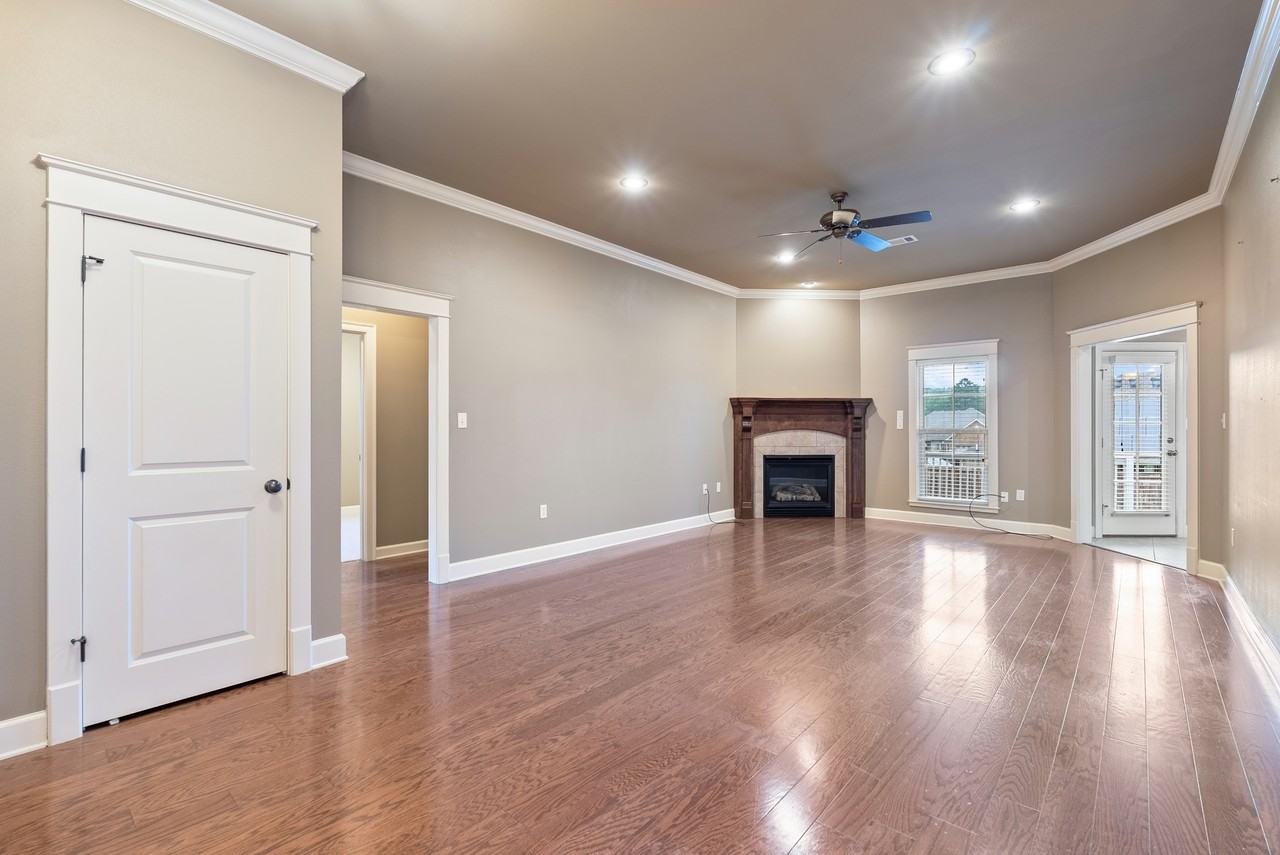 1300 Edge Valley Dr N #1 - Photo 3 of 10
