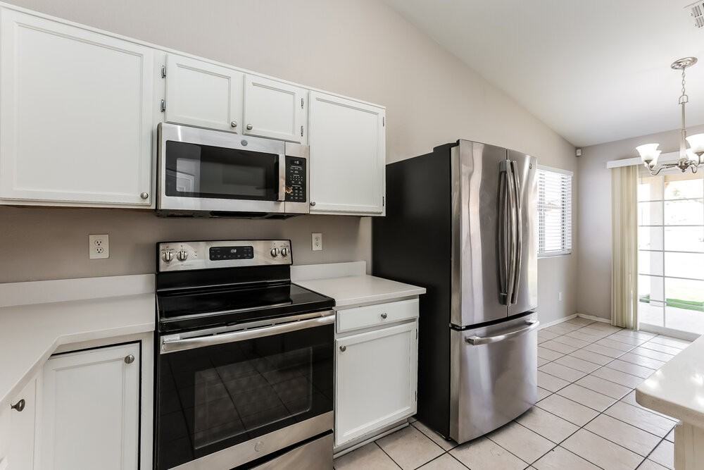 5307 N 79th Dr - Photo 7 of 16