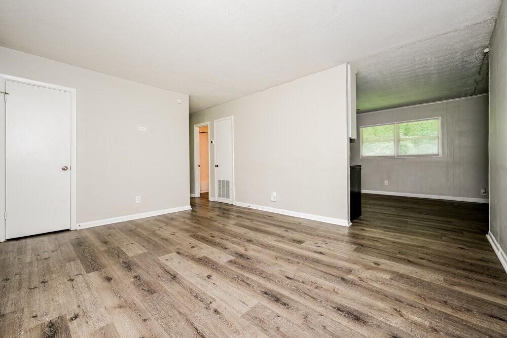 494 Clara Dr - Photo 4 of 17