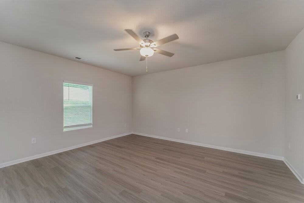 6244 Lowe Ln - Photo 6 of 17