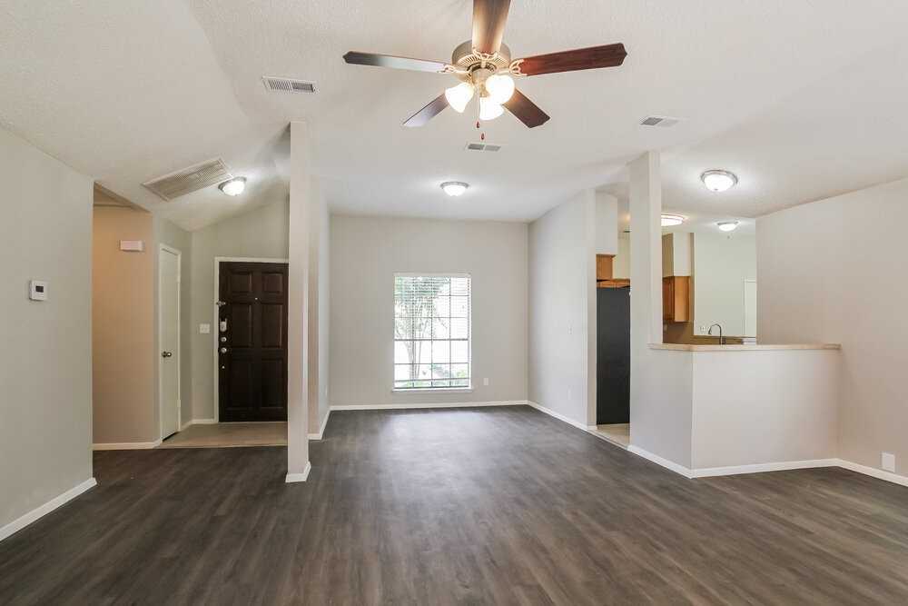 9723 Orangevale Dr - Photo 4 of 16