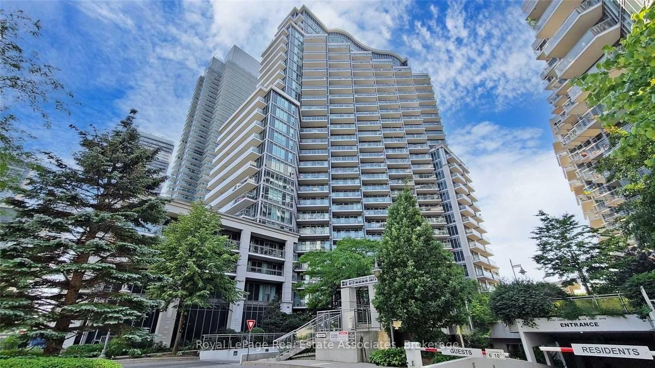 2121 Lake Shore Boulevard West - Photo 4 of 25