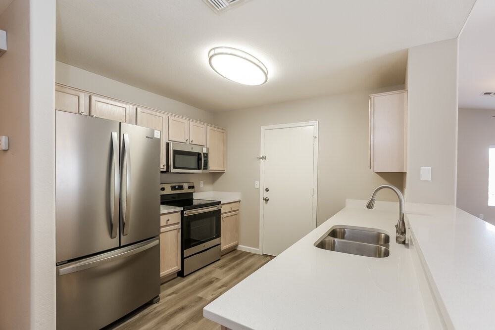 8643 E Capri Ave - Photo 7 of 16
