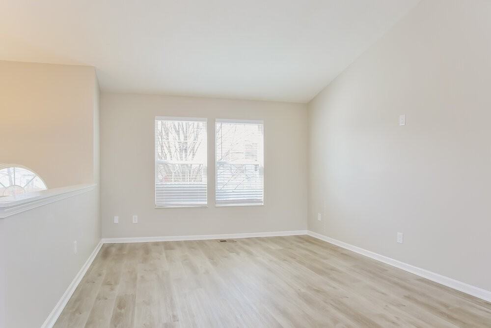 4990 Brice Creek Dr - Photo 5 of 17