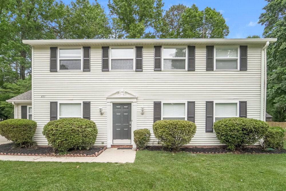 605 Bundy Cir - Photo 4 of 17