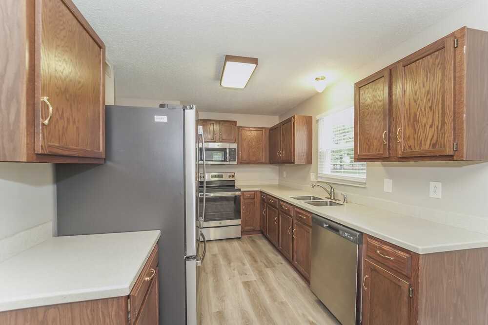 605 Bundy Cir - Photo 7 of 17