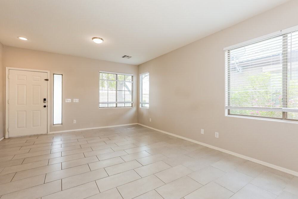 22304 S 214th St - Photo 3 of 17