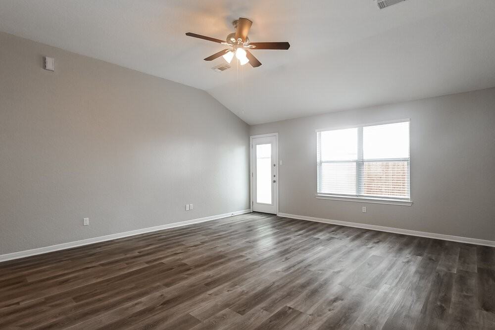 622 Oak Briar Dr - Photo 4 of 16