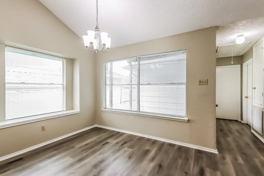 901 Briarcreek Dr - Photo 4 of 16