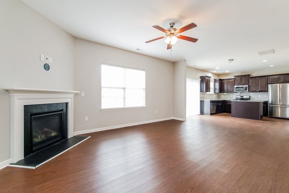 3616 Waleback Ln - Photo 4 of 17