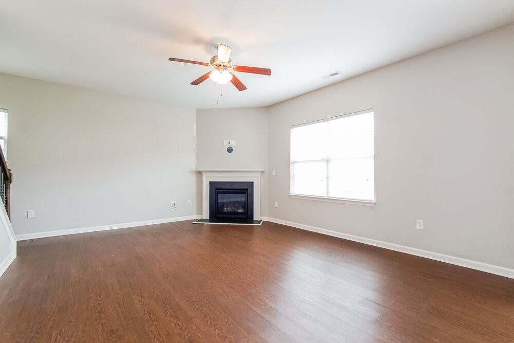 3616 Waleback Ln - Photo 5 of 17