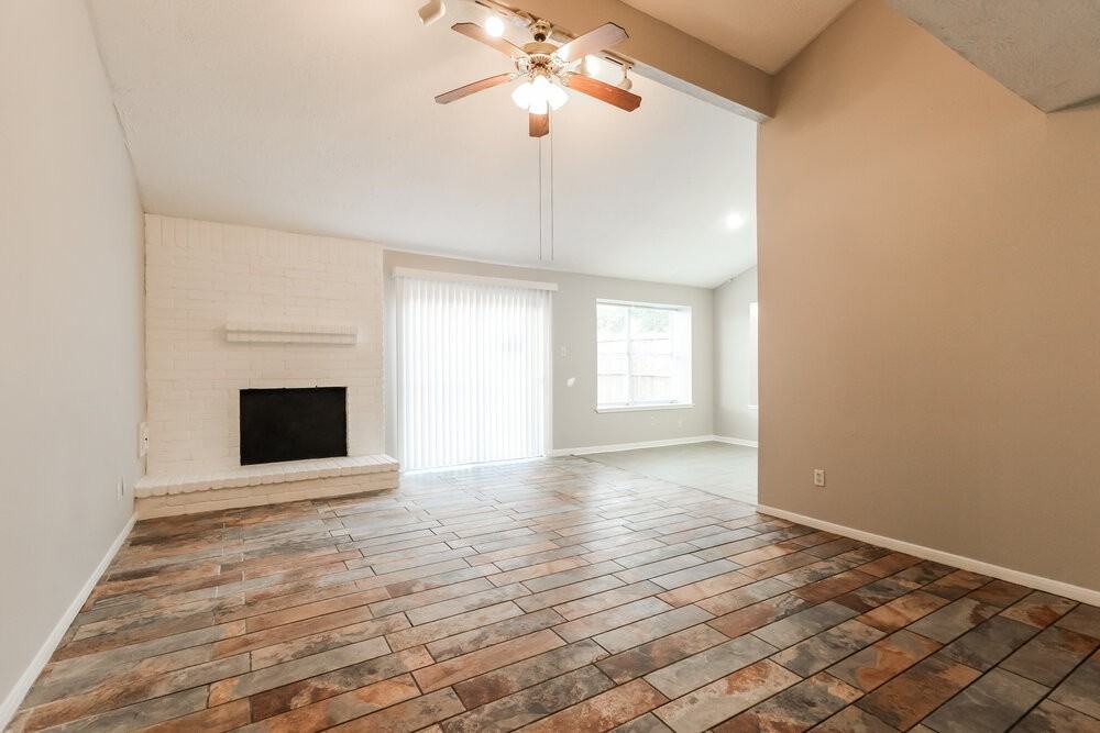 4015 Adonis Dr - Photo 3 of 16
