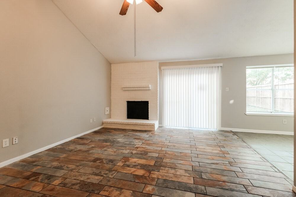 4015 Adonis Dr - Photo 4 of 16