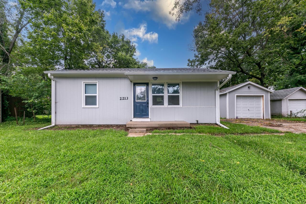 2213 Blaker Dr - Photo 2 of 20