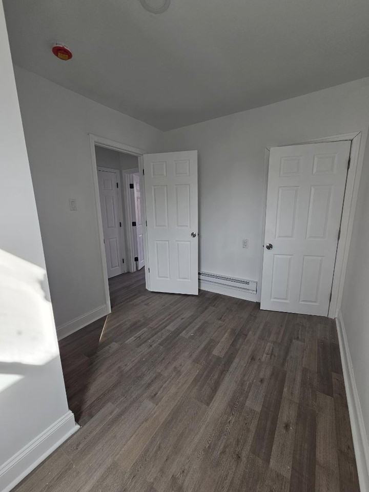 6412 Glenmore Ave - Photo 7 of 14