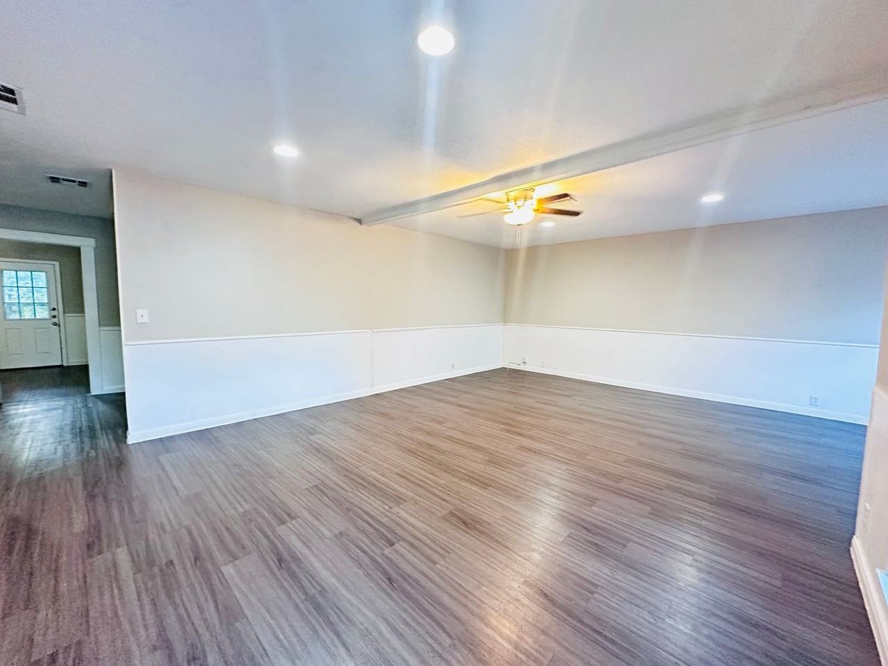 10806 Lazy Oaks Dr - Photo 2 of 30