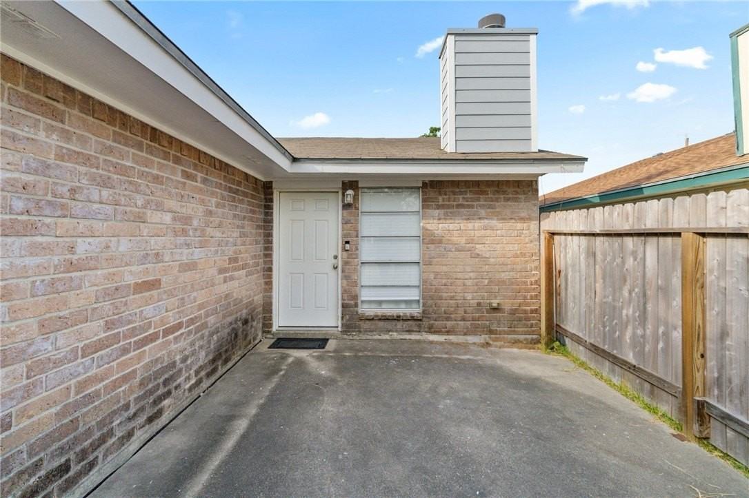 6612 Hardwick Dr #B - Photo 2 of 12