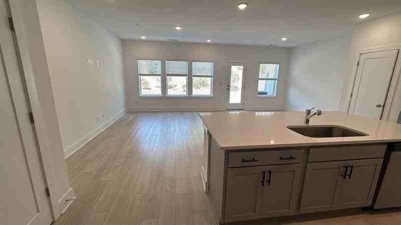198 Red Bud Rd - Photo 5 of 23