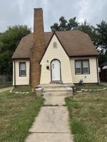featured image of 15940 Hackett St