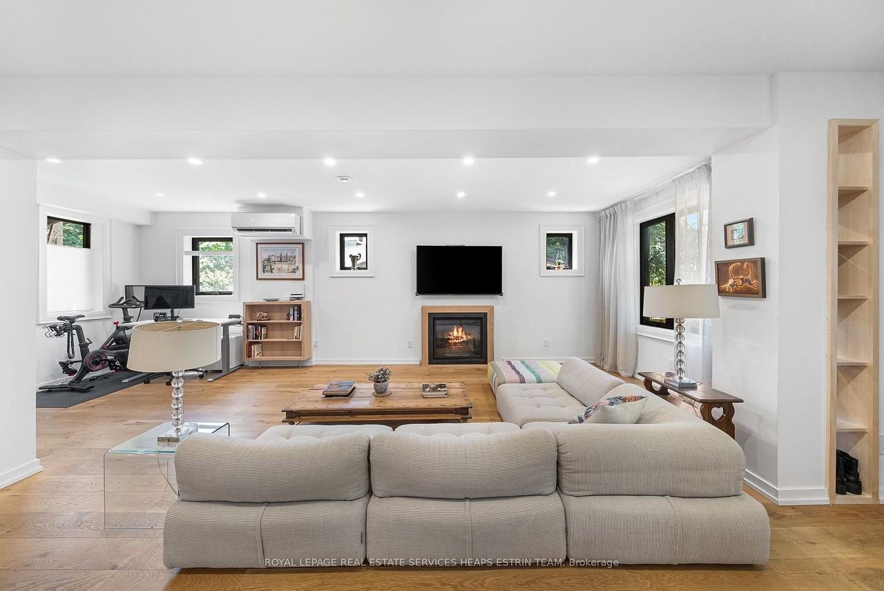 115 Robinson Street - Photo 2 of 25